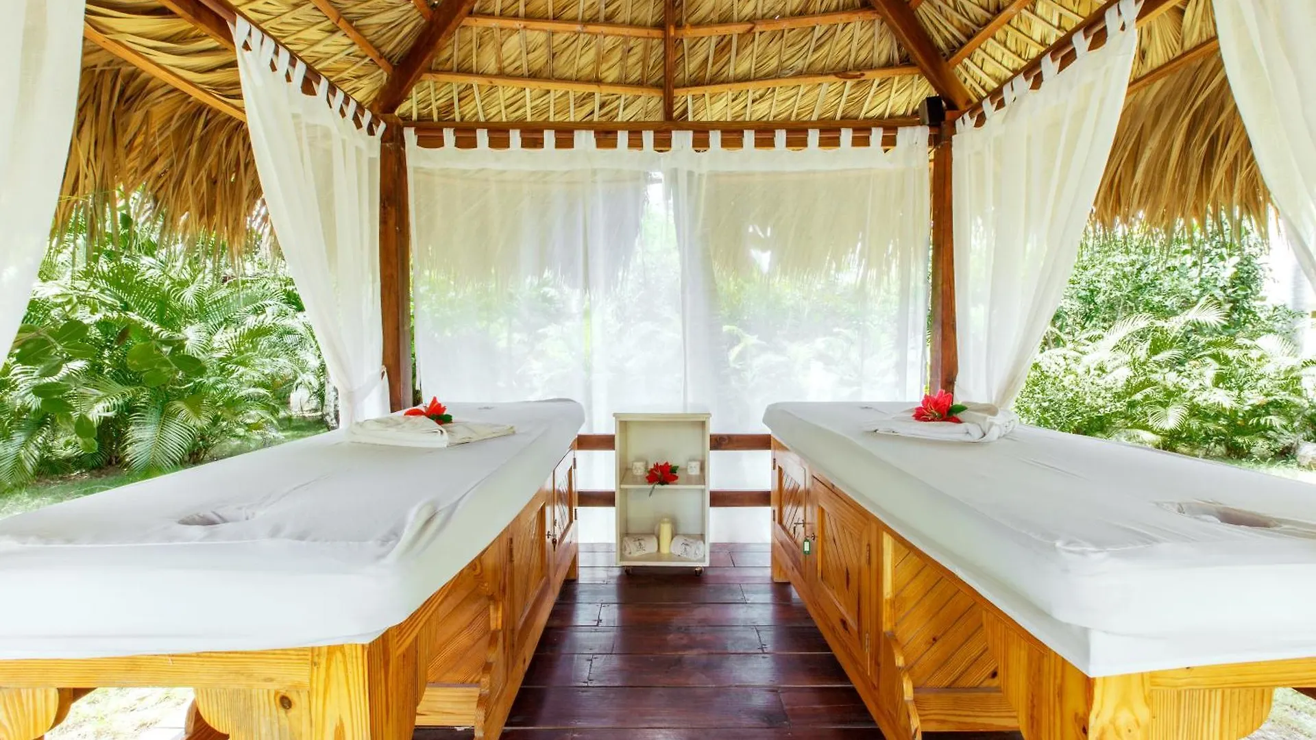 Hotel Tropicana Suites Punta Cana